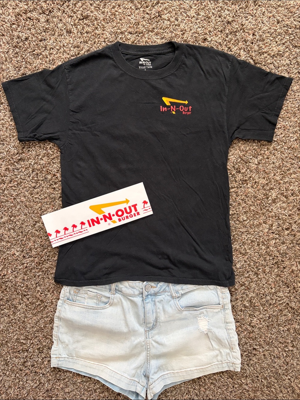 In-N-Out Burger Black Logo Tee w/ Iconic Paper Hat, Size Large, California